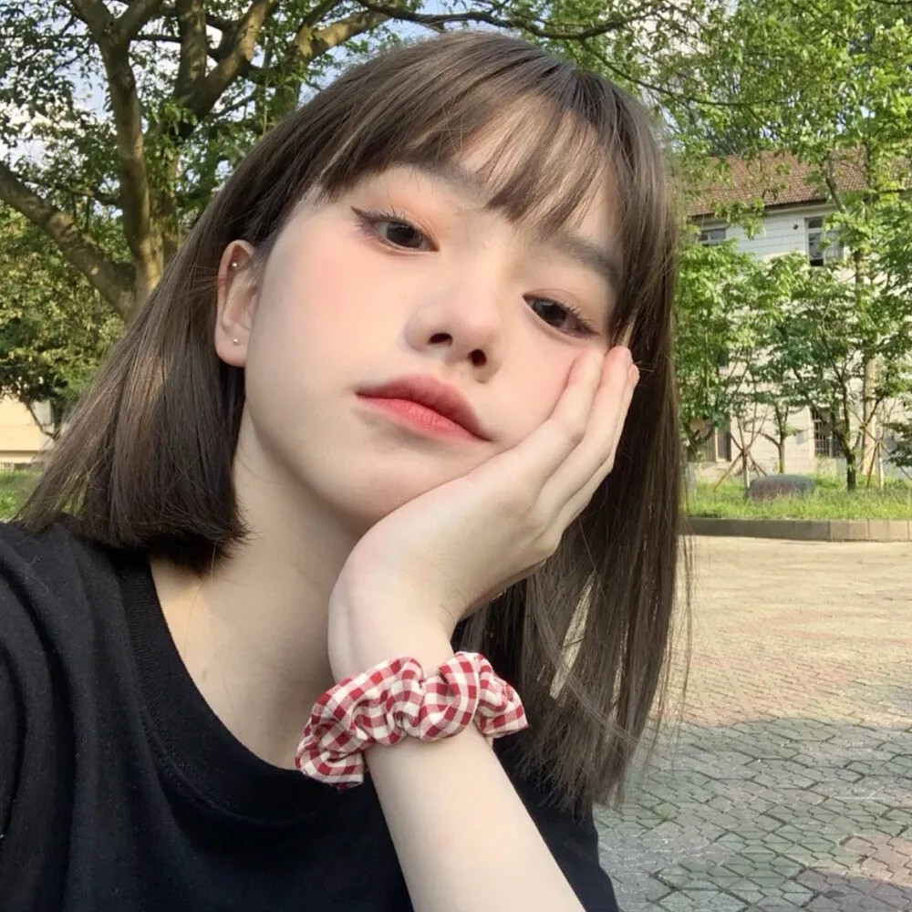 青春洋溢的少女头像