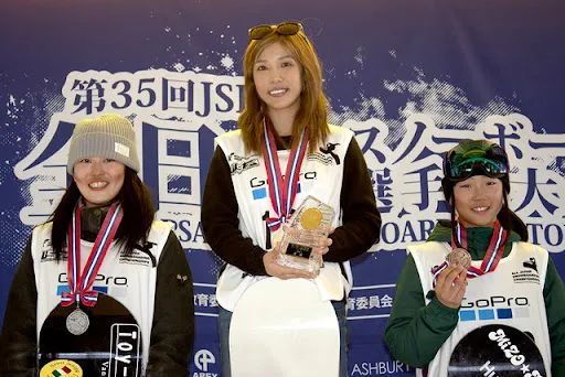 从天才滑雪少女到“日本之耻”，34岁的她还能谷底反弹吗？