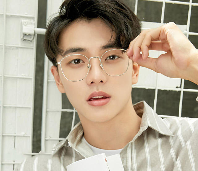 男生怎么选到适合自己的眼镜?看这边