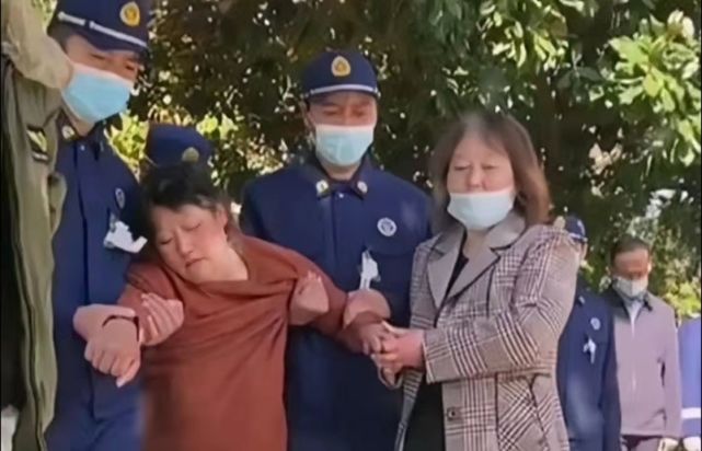 安徽24岁消防员牺牲,妈妈撕心裂肺地呼唤孩子,叫人心碎
