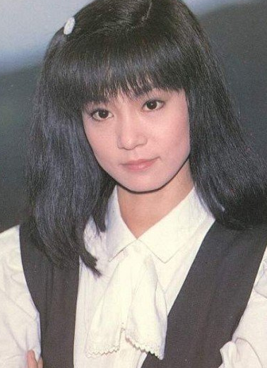 刘雪华年轻时候的相片图片