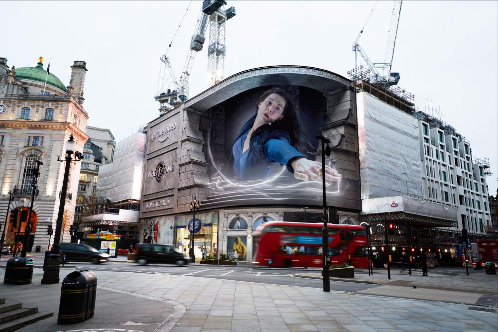 从未见过的户外3d变形广告牌