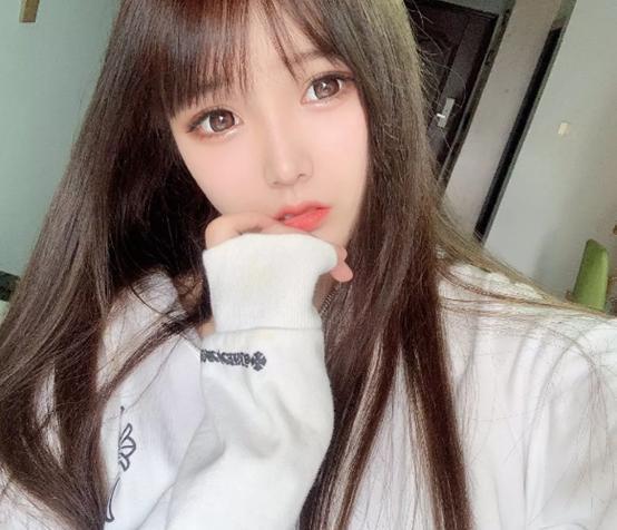 女主播家出现表弟斗鱼大哥疑似被绿女方解释他是我表弟