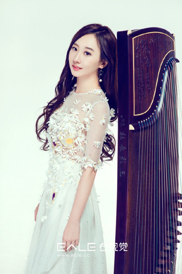 王一凡:一路初心点灯 凡尘筝音绽放