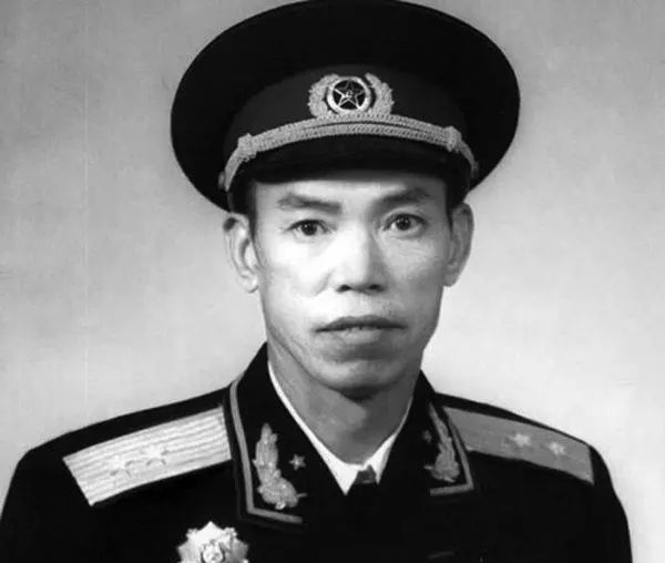 抗美援朝战争爆发之后,谷中蛟被编入了志愿军,即将被派往朝鲜战场.