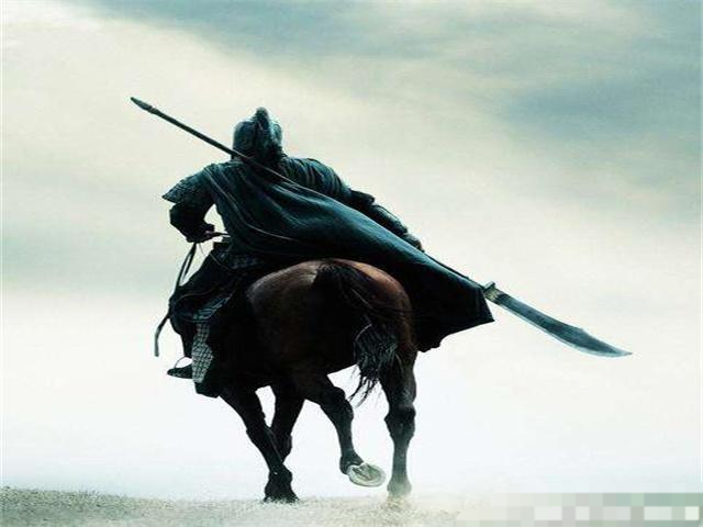 此人是关羽的手下,不知轻重和赵云动手,却因为命运的捉弄结果被赵云