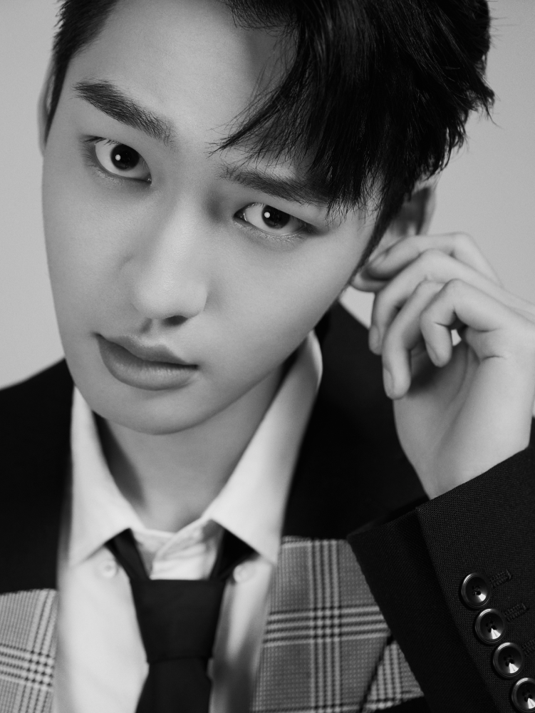 付伟伦最新写真曝光 酷飒风格展现反转魅力