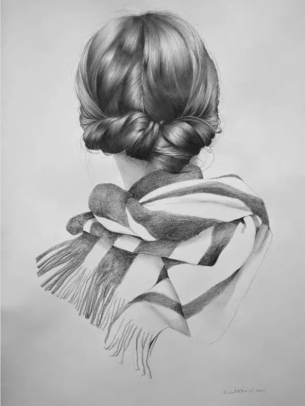 素描|肖像的背影,或许是发辫,或许是