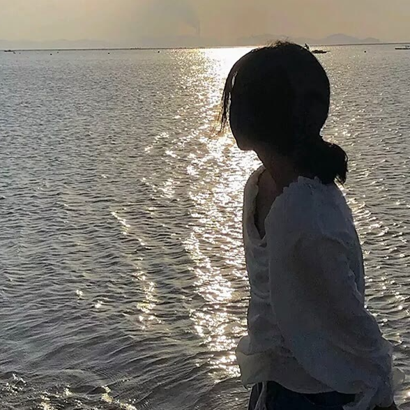 超好看女生背影头像丨心安即是归处