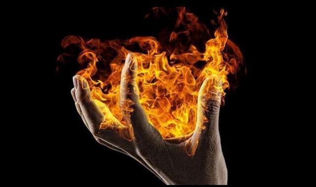 人体为什么会自己燃烧?这三种比较观点比较靠谱