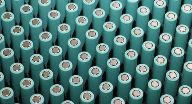 "随着电芯原材料,正极材料,电解液,铜箔,铝箔等价格持续上涨,动力电池