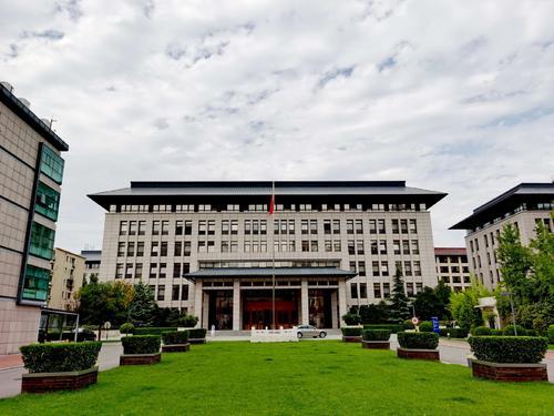 教育部办公厅 工业和信息化部办公厅关于 提高高等学校网络管理和服务