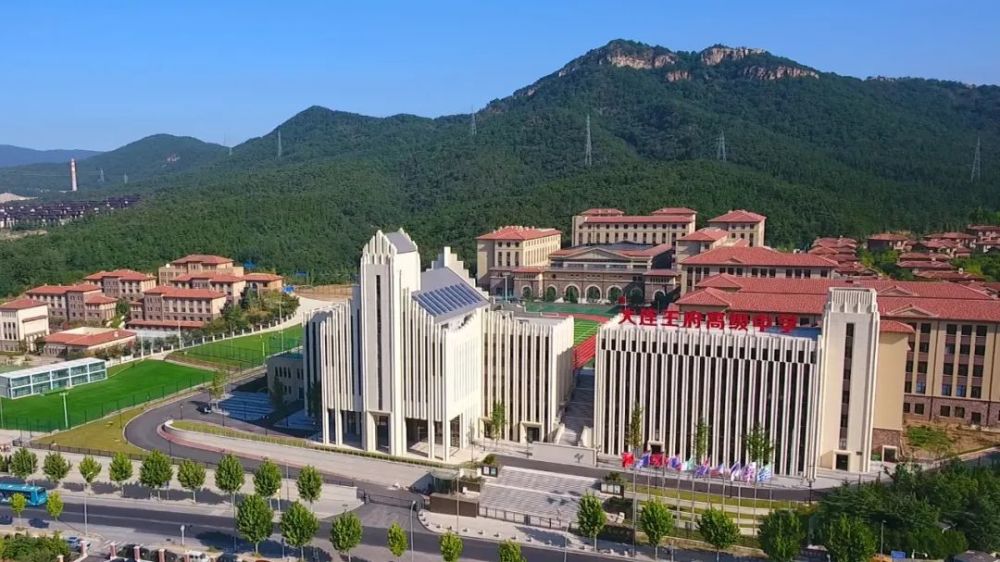 校区动态丨大连王府高级中学佳绩不断国内联考全球统考双丰收