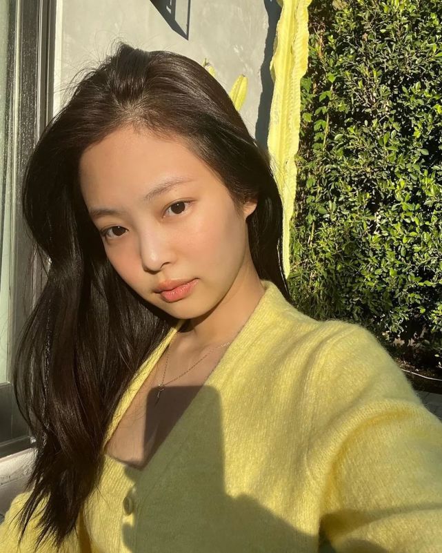 jennie晒"纯欲"素颜照!油腻男p图骚扰,还花150万约饭?