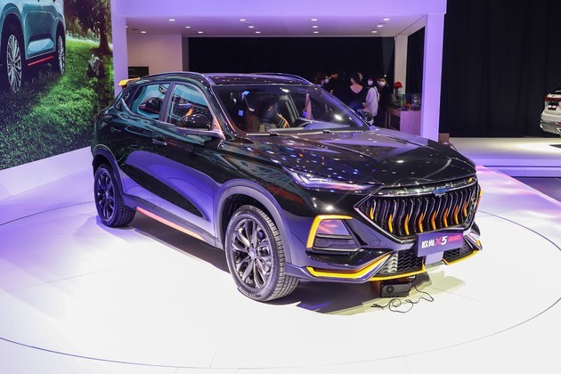 2021广州车展以橙色彰显个性长安欧尚x5运动版实拍