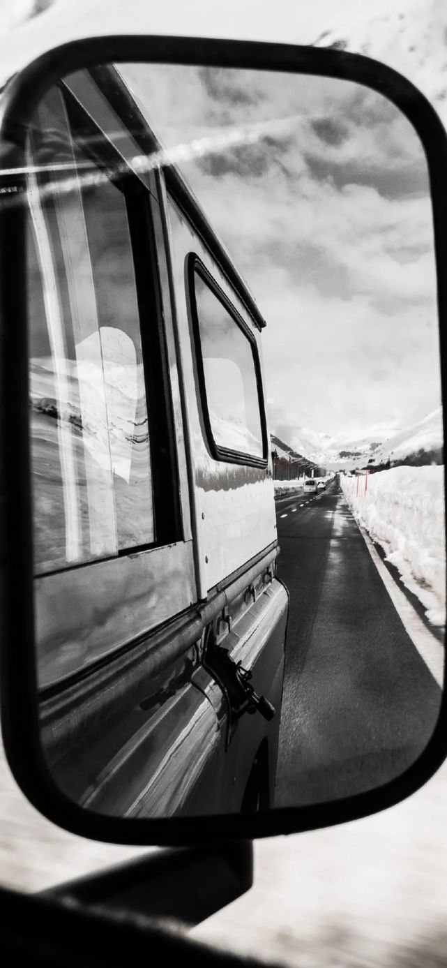 壁纸|车窗外的风景壁纸ins