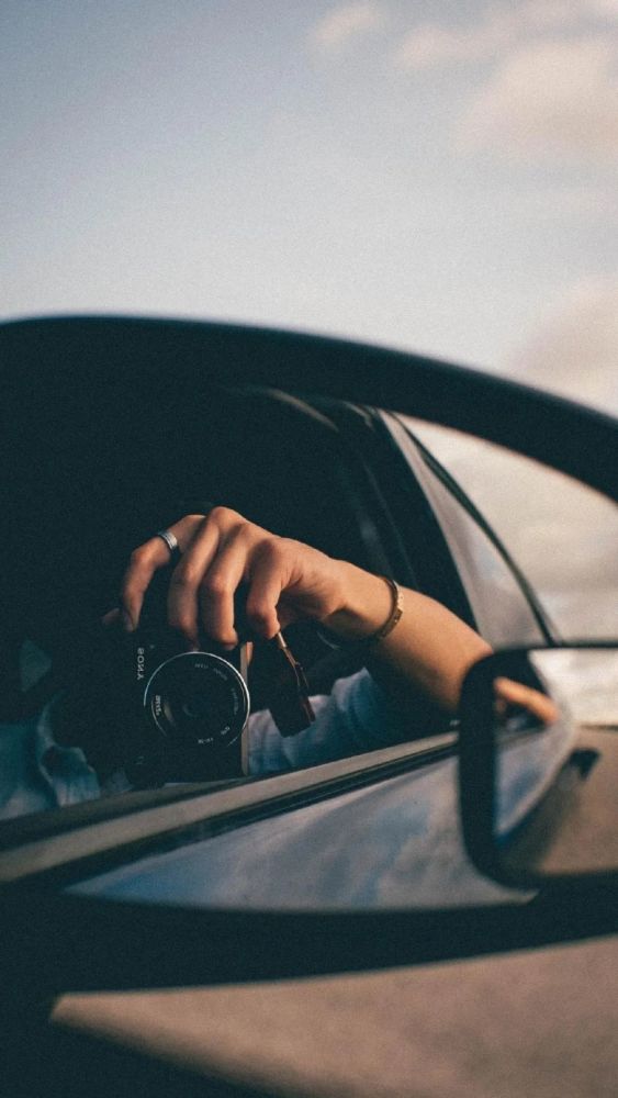 壁纸|车窗外的风景壁纸ins