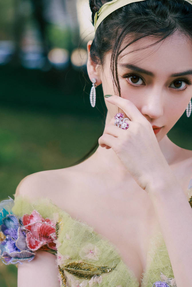 杨颖花仙子造型星辰影院在线云播放在线直播在线完整观看免费观看