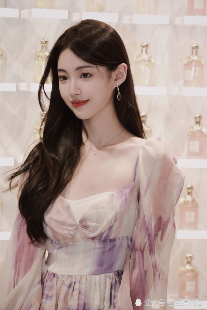 超高颜值妹子推荐性感迷人令人过目不忘第三辑