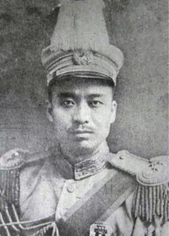 毛主席第一爱将27岁牺牲,谭震林评价:若不