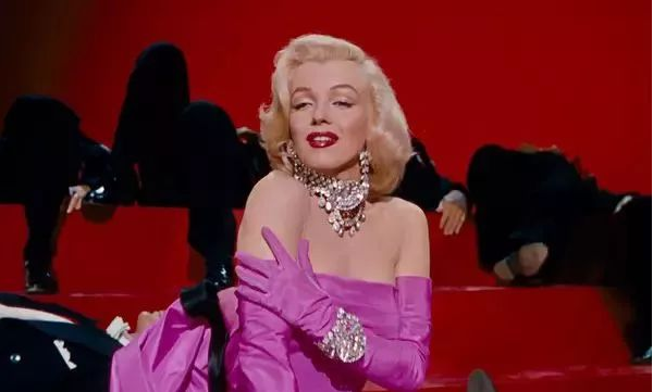 编辑 | 于斌 出品 | 潮起网「于见专栏」 a diamond is forever,被评