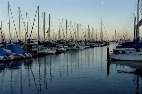 其次是伊拉克著名港口城市巴士拉.