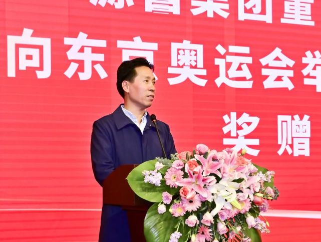 籍奥运冠军侯志慧,特邀嘉宾衡阳市人大常委会党组成员,副主任侯明星