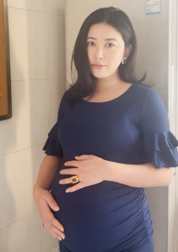 朱珠怀孕照图片