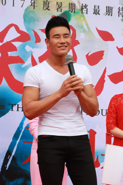 嘎子哥自曝在北京拥有4套房子直播带货被骂炫富还怒怼网友