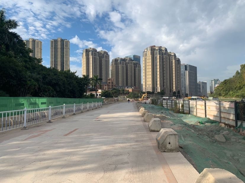 (东新高速至莲花大道)工程是市,区共建的重点工程,路线位于番禺区北部
