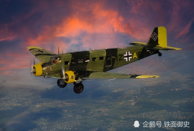 德国ju-52型运输机一些负责护送伤员上飞机的医务人员曾好几次亲眼