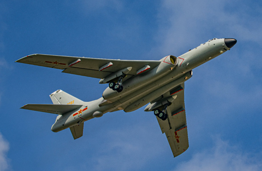 11月18日中菲发生冲突菲船只闯仁爱礁被拦轰6k中印边境巡航