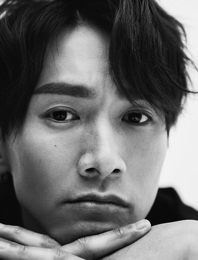 压力大陈柏宇阔别四年再登红馆歌曲结望抚慰太太流产之痛