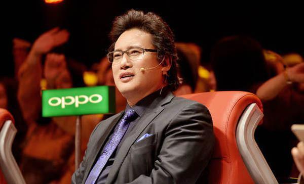 世界第四男高音戴玉强:30岁娶初恋,结婚28