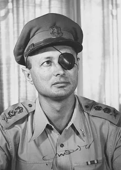 独眼将军达扬,时任以色列国防部长最终,在美苏两个超级大国的压力下