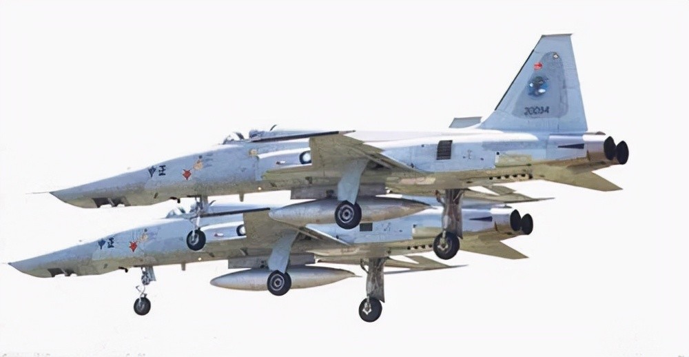 向祖国投诚——台湾f-5e"虎"式战斗机最高光时刻