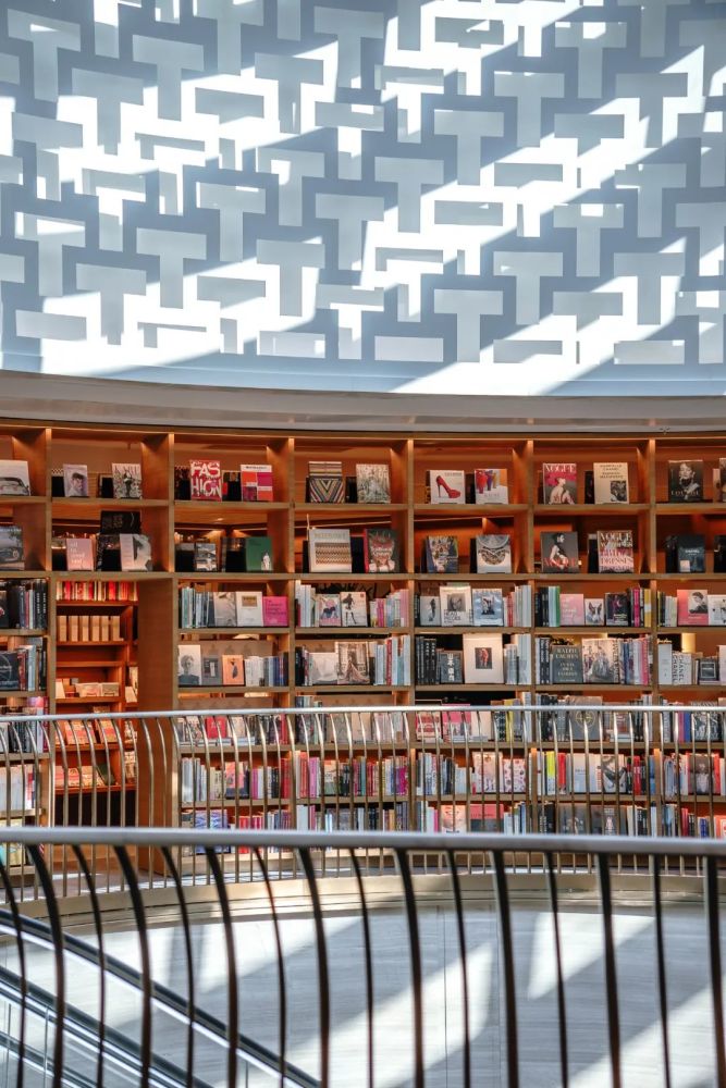 "茑屋书店"来前滩太古里了!