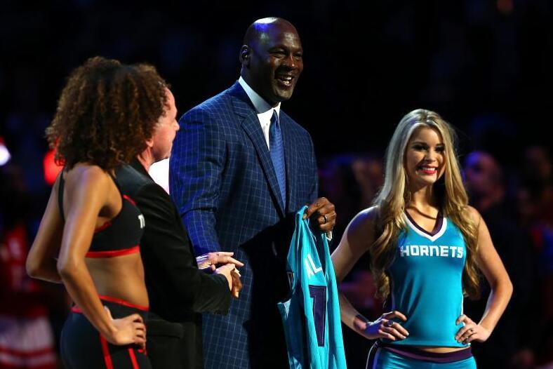 nba 双杀东西部第一，乔丹都觉得不可思议，网民：nba目前唯一强队！