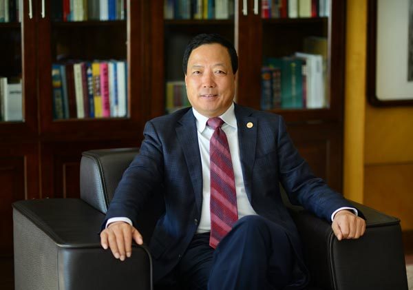 甘肃庆阳第一富豪:白手起家,创业逆袭人生,身家120亿