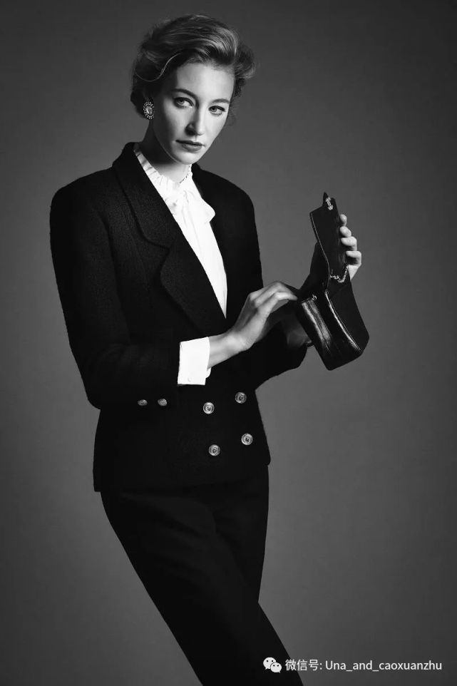 俄罗斯超模柳德米拉,11月塞尔维亚版《时尚芭莎》复古摄影