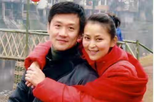 黄志忠：与何音共苦后离婚，和柯蓝同甘9年不婚，全力弥补儿子