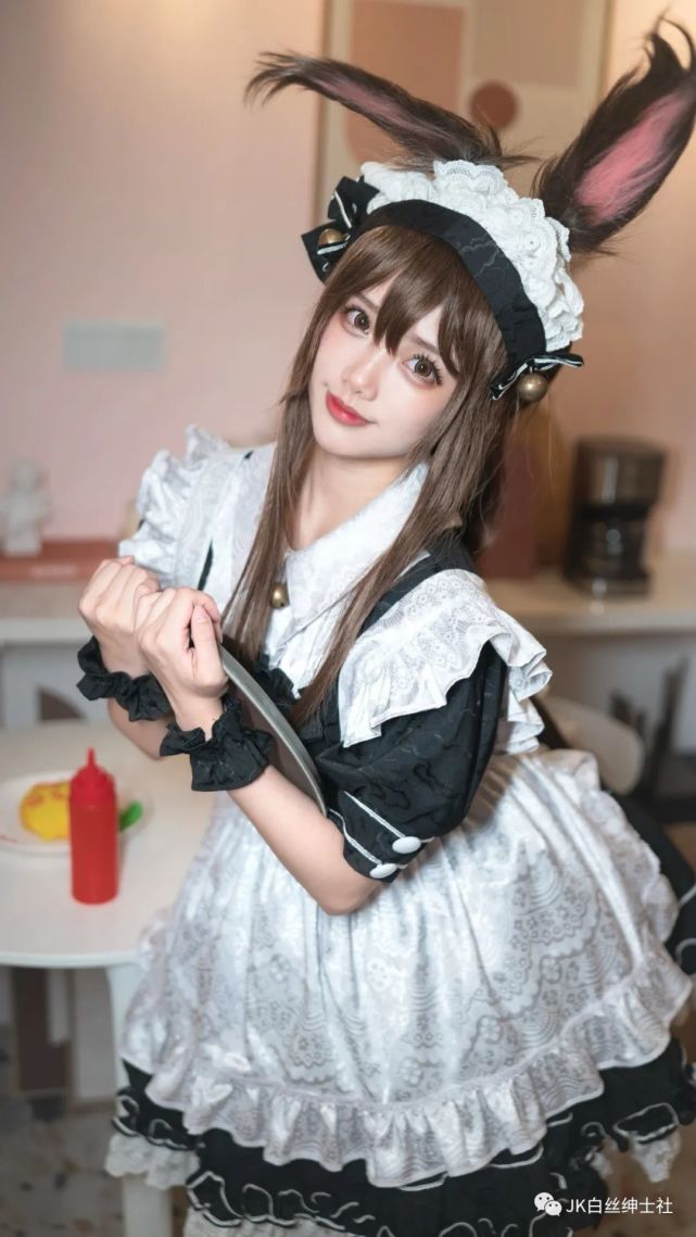 cos:明日方舟女仆阿米娅@阿璇学妹