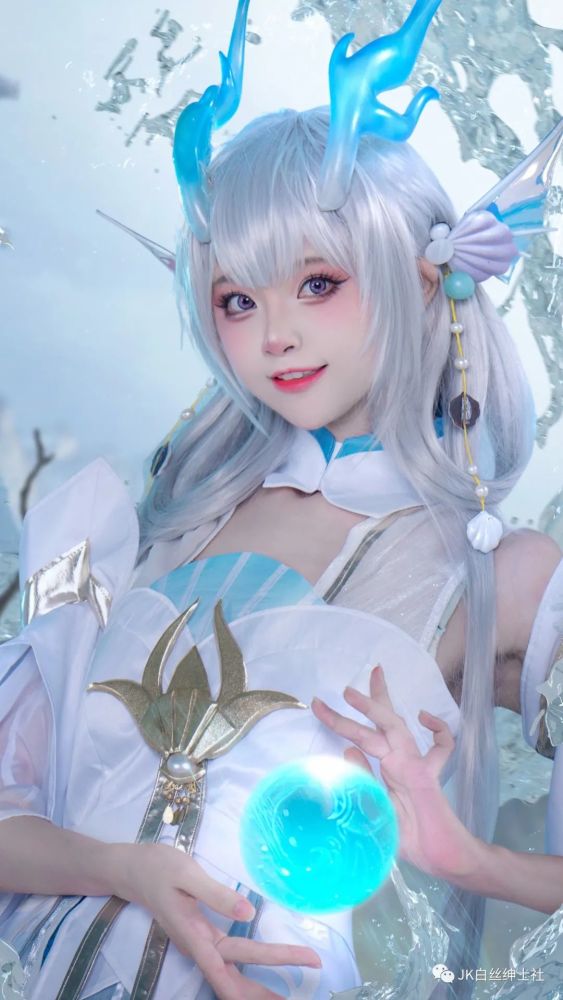 cosplay部落草主要分享国内外经典图片,角色扮演,二次元公众号该公众