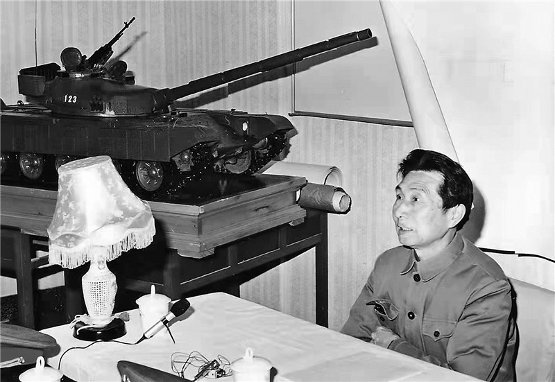 10版,来认识这名传奇独臂总师.