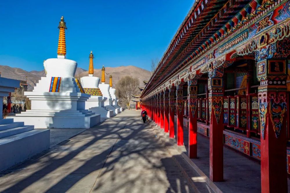 因为这里有拉卜楞寺 即使甘南万般迷人,也抵不过拉卜楞寺一场大雪落