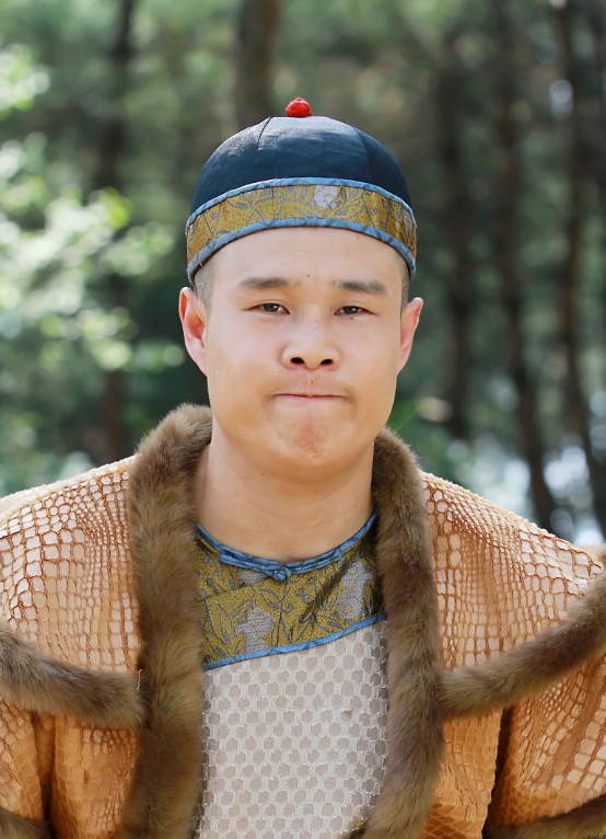 从爆火到跌落神坛,小沈阳是因为自己荒唐,还是因为赵本山不庇护