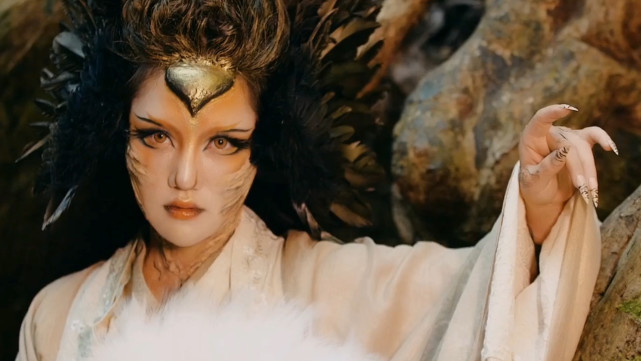 山海经女孩嘉玲实景硬核演绎还原山海经奇幻世界