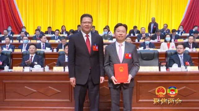 惠东县十一届人大一次会议胜利闭幕陈广文当选为惠东县人民政府县长