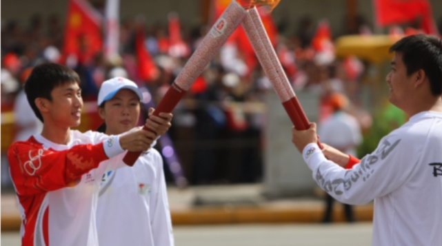 奥运火炬手……|与自己握手言和|廖宇靖|火炬手|周小鹏|郭敬明|北京