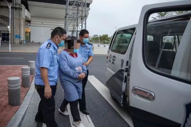 11月2日,阳江警方在湖北省咸宁市将杀夫潜逃14年的项某抓获.
